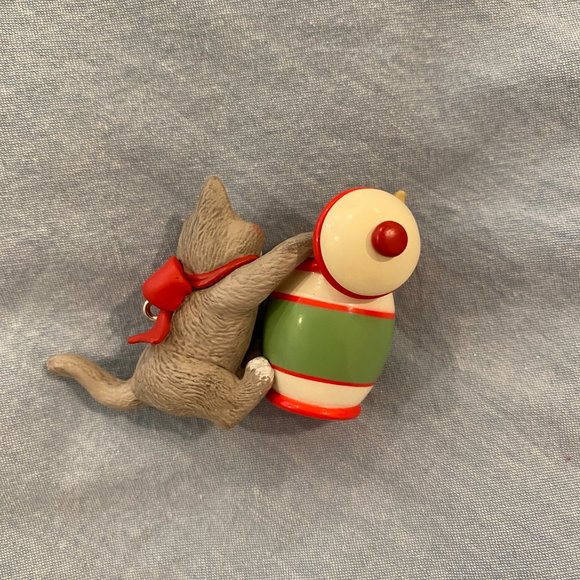 Hallmark Ornament Mischievous Kittens 8th in Series Grey Cat with Treat Jar 2006 - Picture 2 of 5